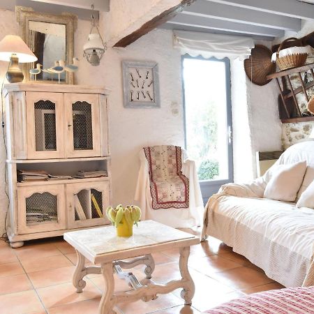 Charming Holiday Home Mezy-Moulins Exterior photo