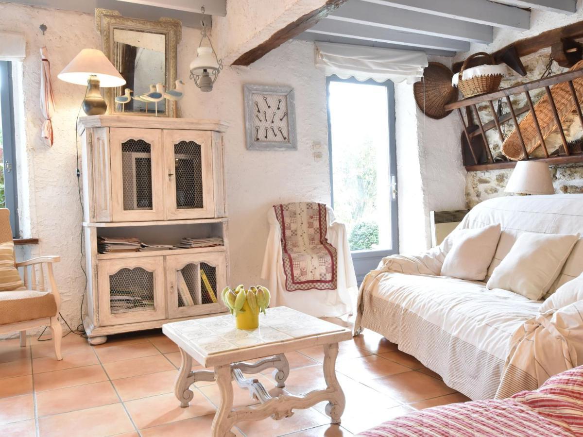 Charming Holiday Home Mezy-Moulins Exterior photo