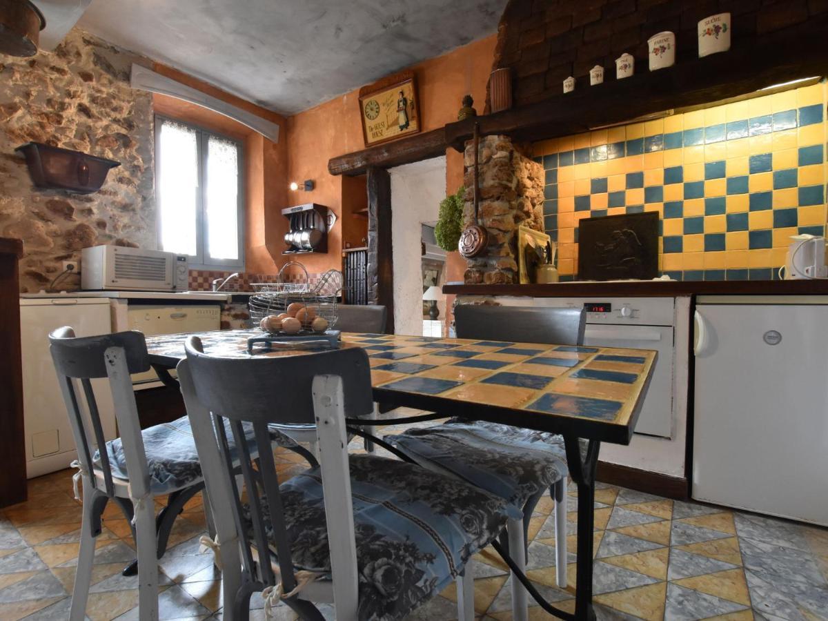 Charming Holiday Home Mezy-Moulins Exterior photo